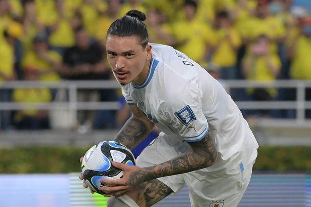 Brasilien und Uruguay haben beide unterschiedliche Rekorde in der Mannschaftsgeschichte gebrochen